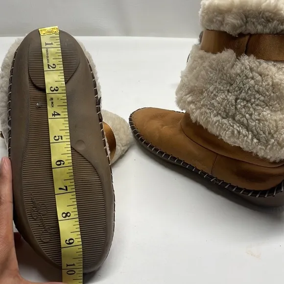 Jessica Simpson Shearling Suede Mukluk Boots Tan Buckle Size 8/8.5 Apres Ski