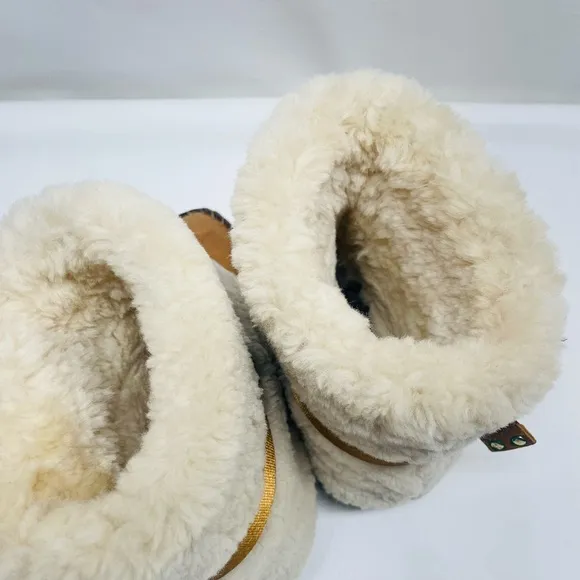 Jessica Simpson Shearling Suede Mukluk Boots Tan Buckle Size 8/8.5 Apres Ski