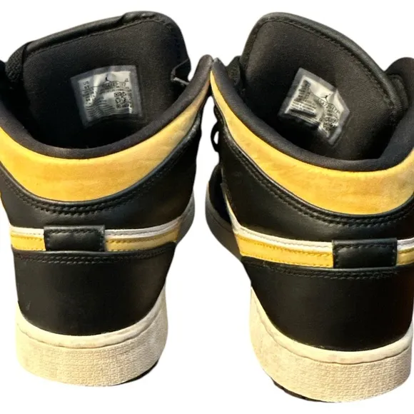 Jordan 1 Mid 'Pollen' New GS (US6Y) Panda Chicago good condition