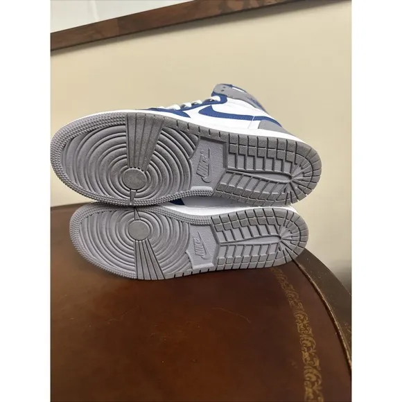 Jordan 1 Retro OG High True Blue Size 7Y With Box Extra Laces EUC