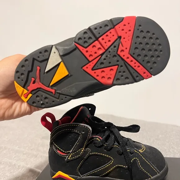 Jordan Air 7 Retro Citrus 8C Toddler Black and Gold Sneakers Shoes