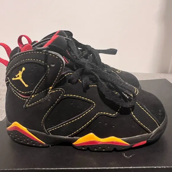 Jordan Air 7 Retro Citrus 8C Toddler Black and Gold Sneakers Shoes