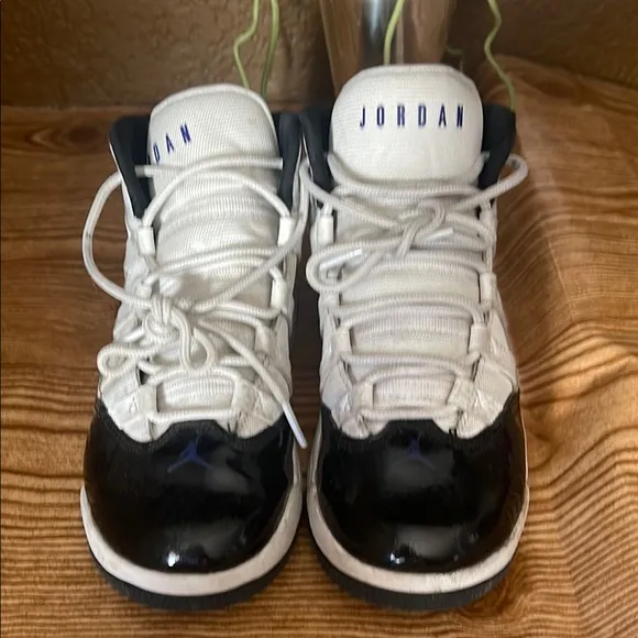 Jordan Kids Shoes - Black and White
