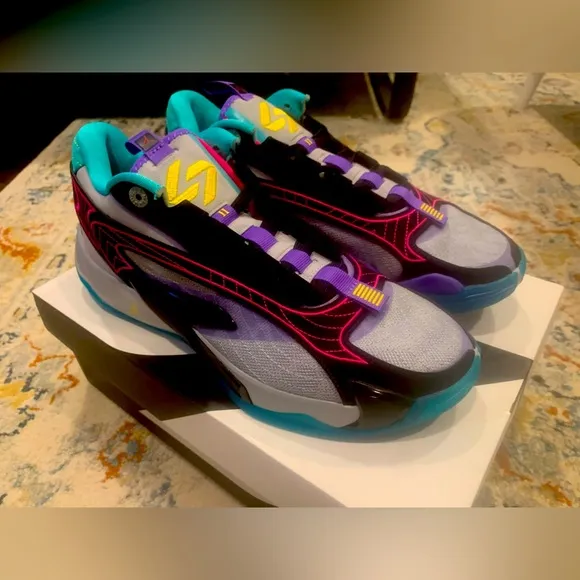 Jordan Luka 2 Basketball Shoes (Wolf Grey/Black/Hyper Jade/Speed Yellow)