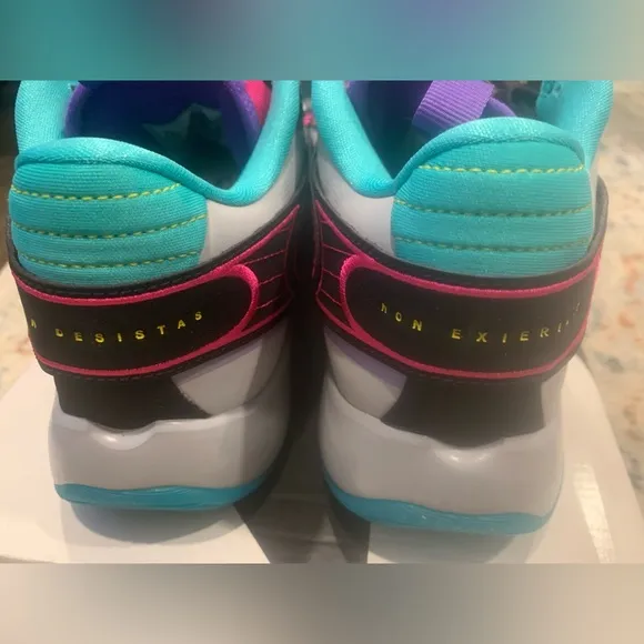 Jordan Luka 2 Basketball Shoes (Wolf Grey/Black/Hyper Jade/Speed Yellow)