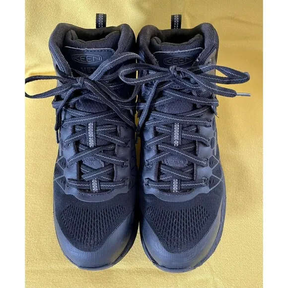 Keen Vista Energy Shoes Black F2413-18 Carbon Fiber Safety Toe Size 8.5