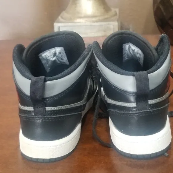 KID'S AIR JORDAN 1 RETRO HIGH TOP SZ.12C