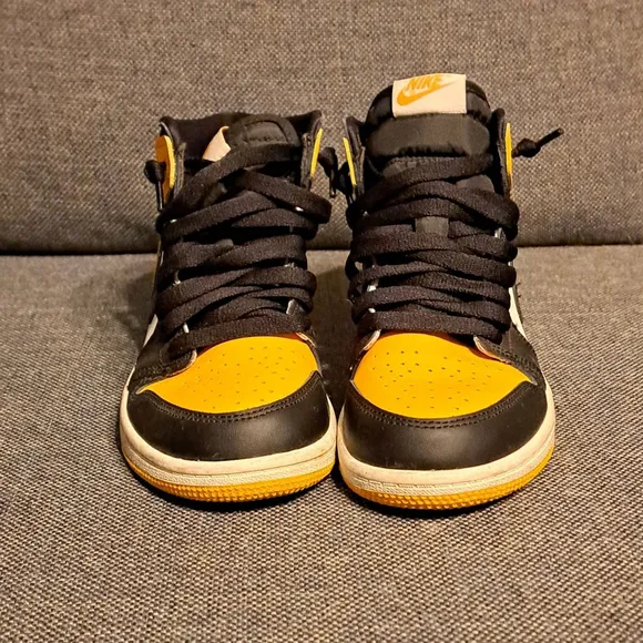 Kids Nike Air Jordan 1 High Top Sneakers Size 3Y Yellow Black White