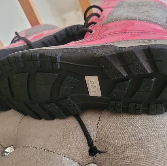 Kids UGG waterproof boots. Size 3.