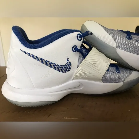 Kyrie Flytrap 3 White Varsity Royal Men’s Basketball Shoes - size 11