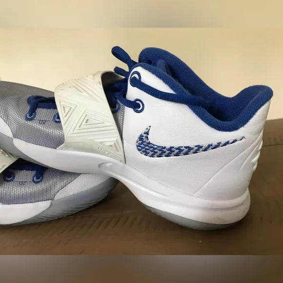 Kyrie Flytrap 3 White Varsity Royal Men’s Basketball Shoes - size 11