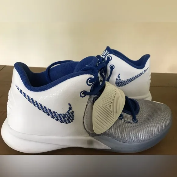Kyrie Flytrap 3 White Varsity Royal Men’s Basketball Shoes - size 11