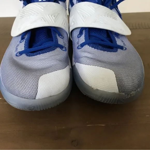Kyrie Flytrap 3 White Varsity Royal Men’s Basketball Shoes - size 11
