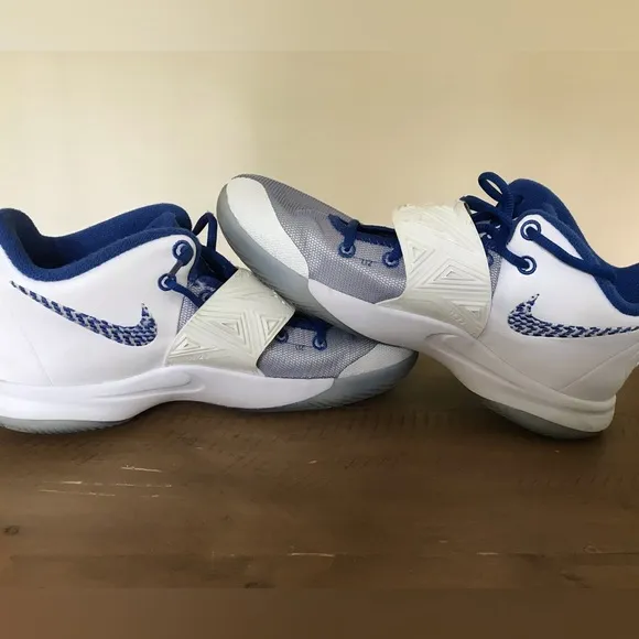 Kyrie Flytrap 3 White Varsity Royal Men’s Basketball Shoes - size 11