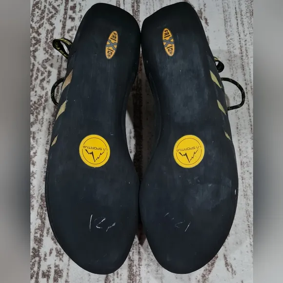 La Sportiva Climbing Shoes Size: 8.5  TARANTULACE Green Leather Lace-Up Boulder