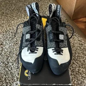 La Sportiva Katana Lace Climbing Shoes