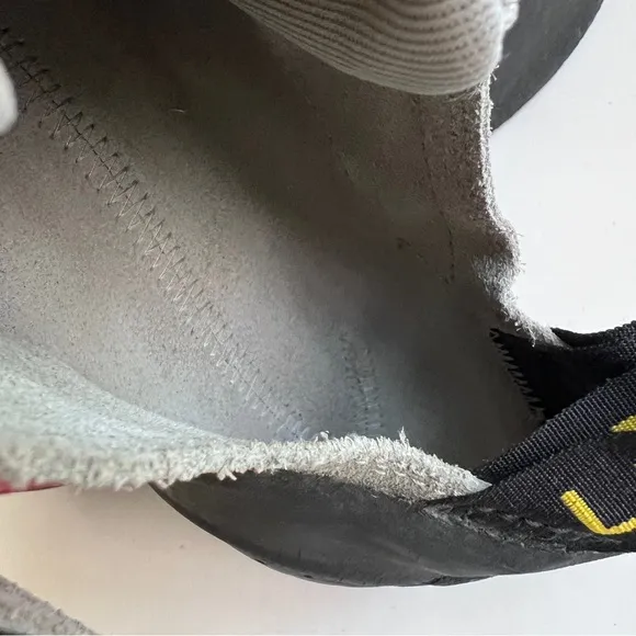 La Sportiva Mantis Climbing Shoes