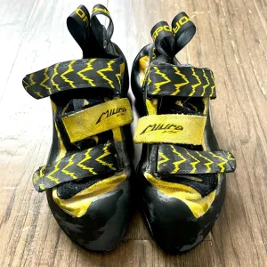 La Sportiva Muira VS Climbing Shoe