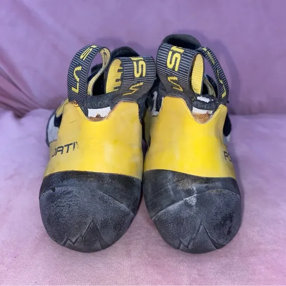 La Sportiva Solution Climbing Shoes Men’s 41.5 or 8.5 ( Women’s 9.5 ) Downturn