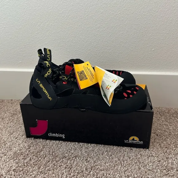 La Sportiva Tarantula Climbing Shoe