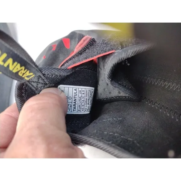 La Sportiva Tarantula Climbing Shoes BLK/Poppy M10.5 W11.5 LS30J