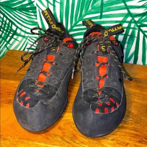 La Sportiva Tarantulace Black/Red Rock Climbing Shoes Men’s 11.5