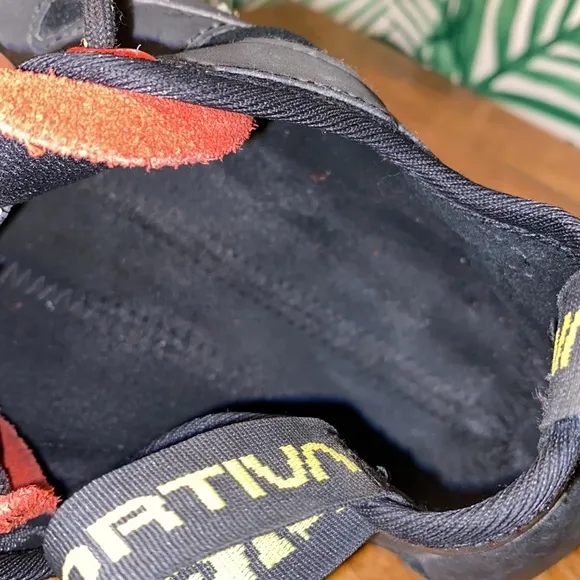 La Sportiva Tarantulace Black/Red Rock Climbing Shoes Men’s 11.5