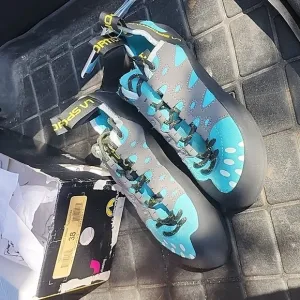 La Sportiva Women's Climbing Shoes - New - Size 38 - Blue Black