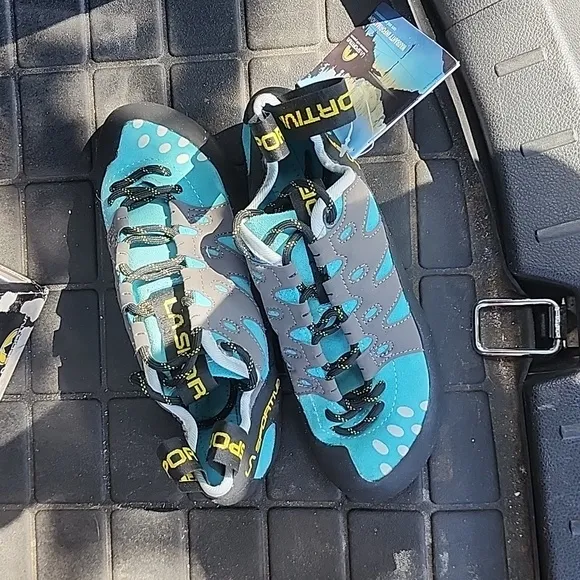 La Sportiva Women's Climbing Shoes - New - Size 38 - Blue Black