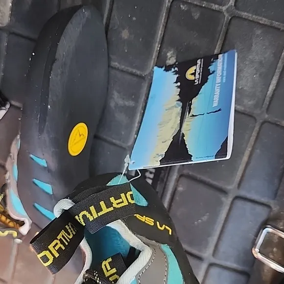 La Sportiva Women's Climbing Shoes - New - Size 38 - Blue Black