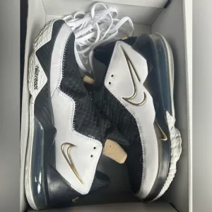 LeBron 17 Low 'Metallic Gold'; men’s size 9