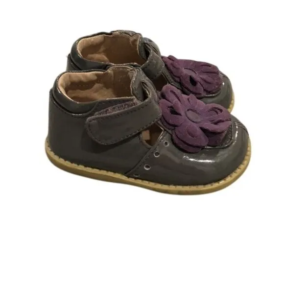 Livie &amp; Luca Sz 5 Grey Patent Leather Blossom Shoes