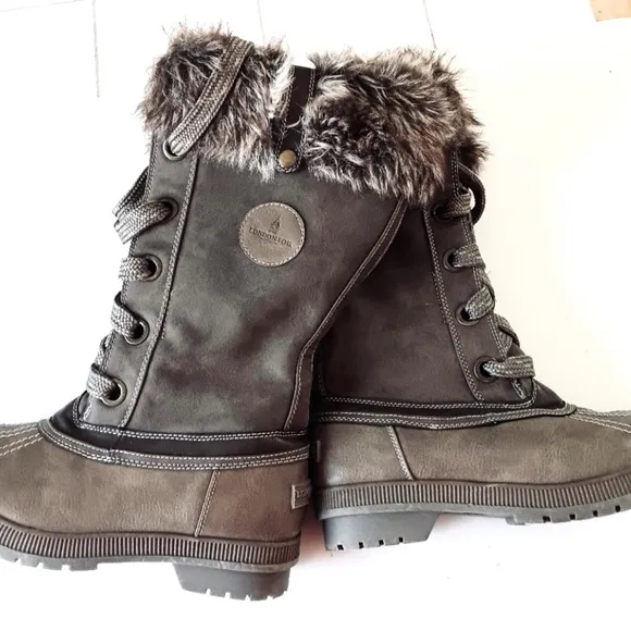 LONDON FOG Women’s Melton Duck Boots