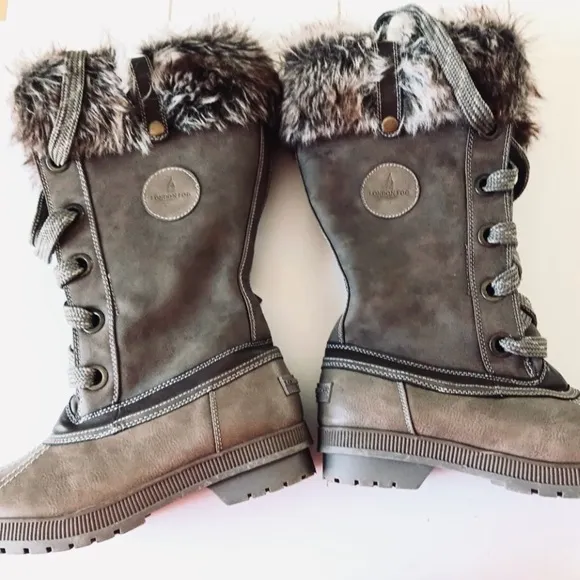 LONDON FOG Women’s Melton Duck Boots