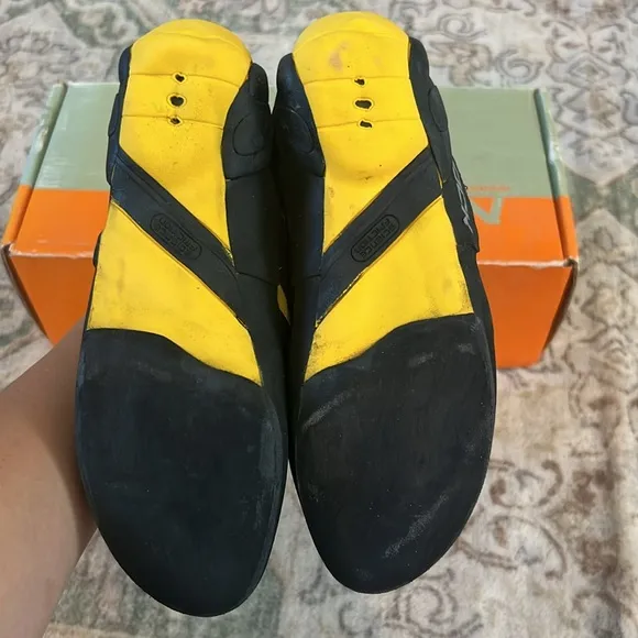 Mad Rock climbing shoes size 3