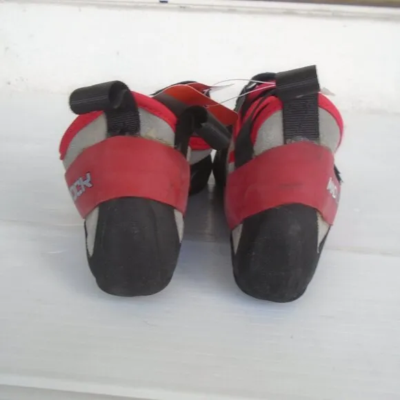 Mad Rock Mens Rock Climbing Shoes Size 8.5 Gray