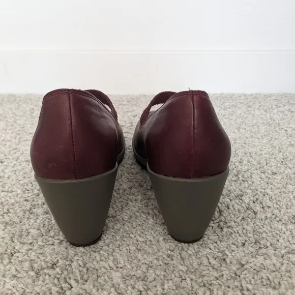 Mary Jane Distressed Leather Slip Resistant Comfy Shoes Sz 6.5 Office Core