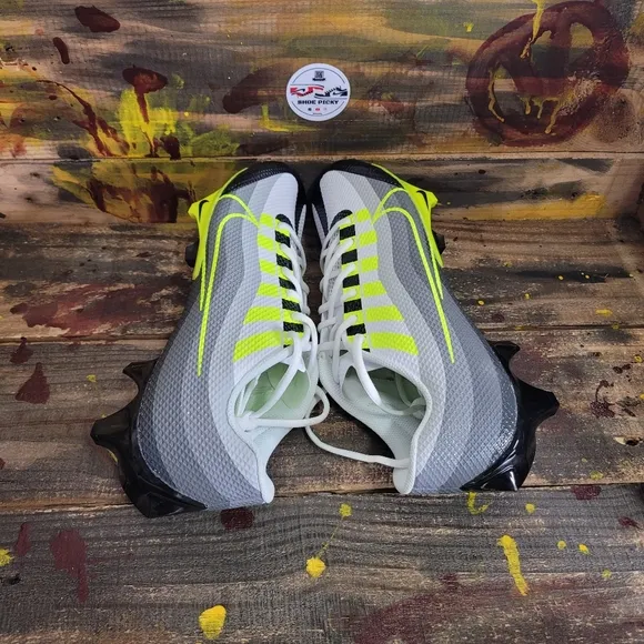 Men Nike athletic‎ shoes size 11.5, 13 new
