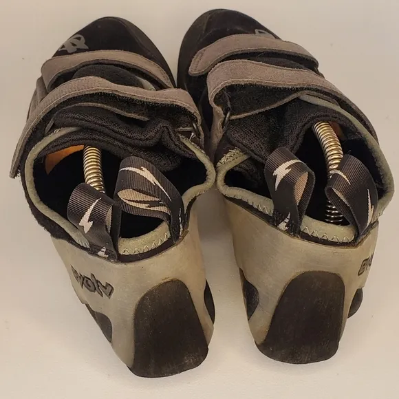 Mens Evolv Defy Climbing Shoes - Size 12.5