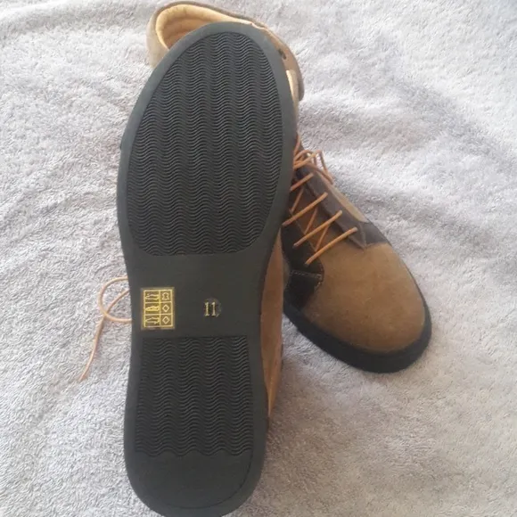 MEN'S  HIGH TOP SNEAKERS NBW