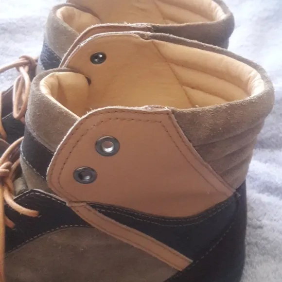 MEN'S  HIGH TOP SNEAKERS NBW