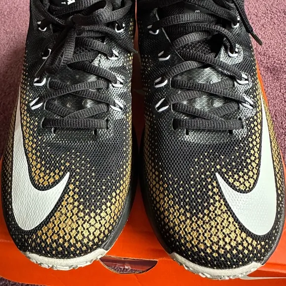 Men’s Nike Air Max Infuriate Low; Black White &amp; Gold; size 8