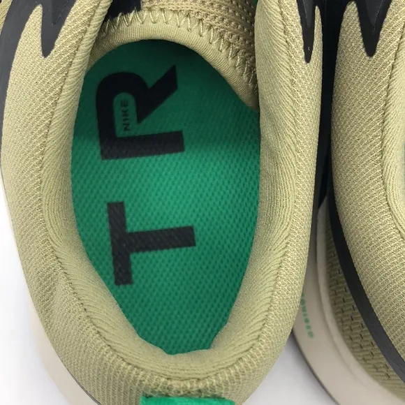 Men’s Nike React Pegasus Trail 4 Green/Black FJ4733-200 USED No Box Sz 11.5