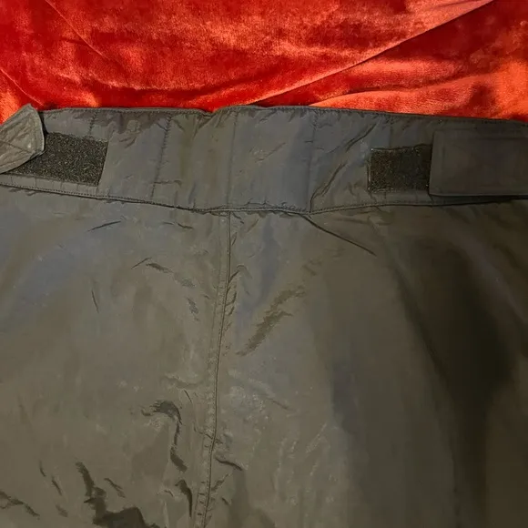 Men’s OBERMEYER  ski pants (LARGE)
