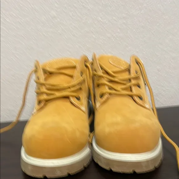 Men’s shoes size 10.5