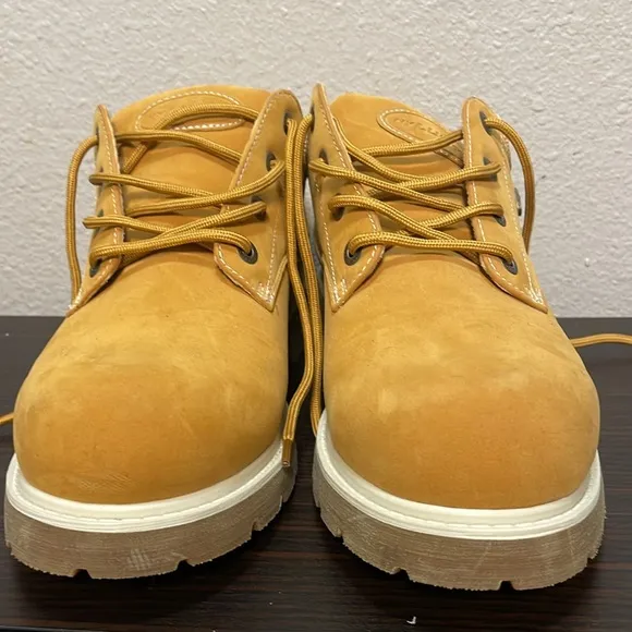 Men’s shoes size 10.5