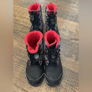Merrell Snowbank red and black boots size 12K