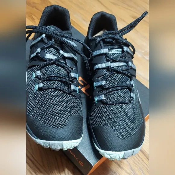 Merrell trail glove 6 shoes size 8.5