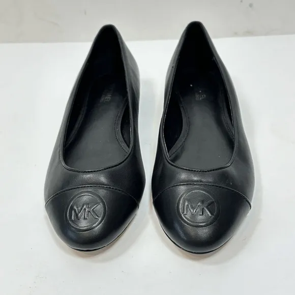 Michael Kors Dylan Flat black leather almond toe slip on shoes women 6 EUC
