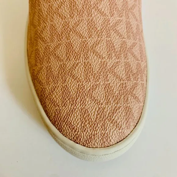 MICHAEL KORS MK SIGNATURE SHERBET TEDDY SLIP ON SHOES
